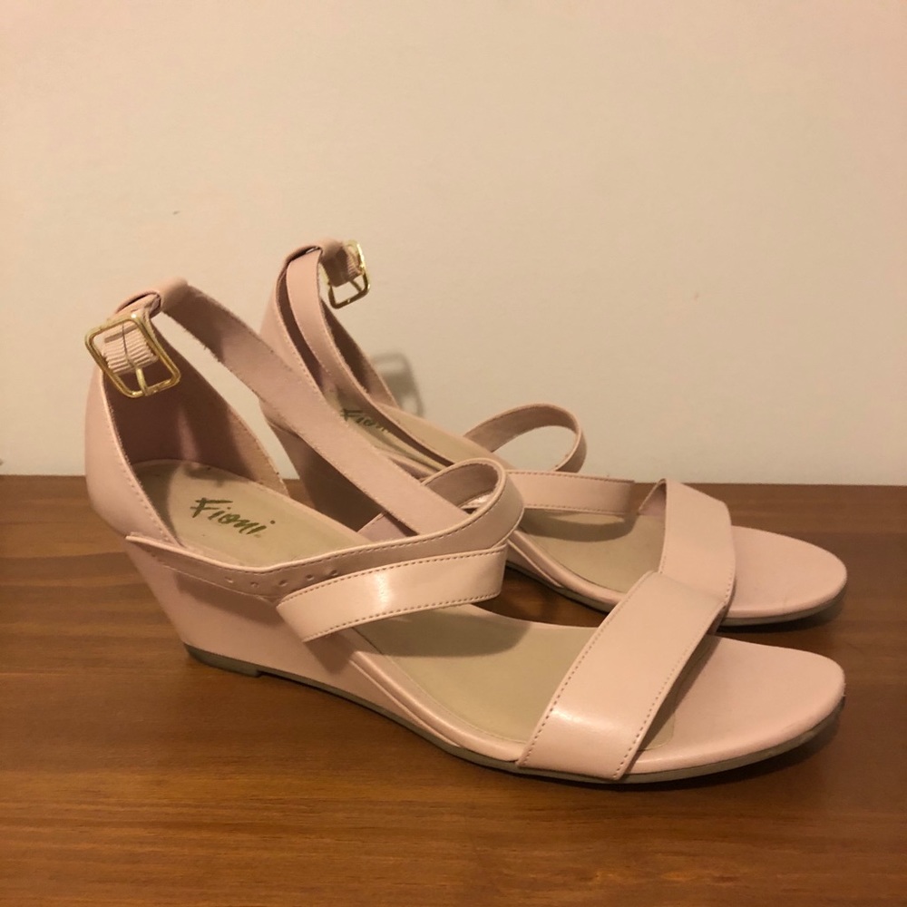 FIONI ROSE WEDGE SANDAL - Picture 2 of 3